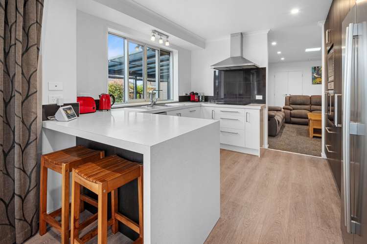 22 Conifer Grove Kamo_17