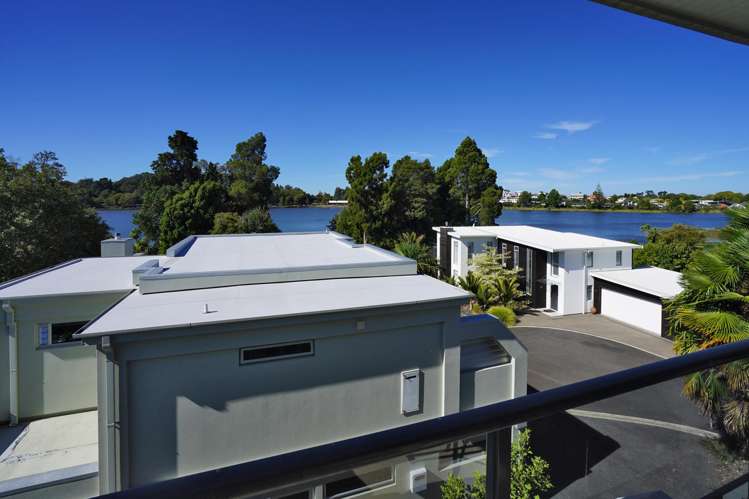 138 Lake Crescent Hamilton Lake_22