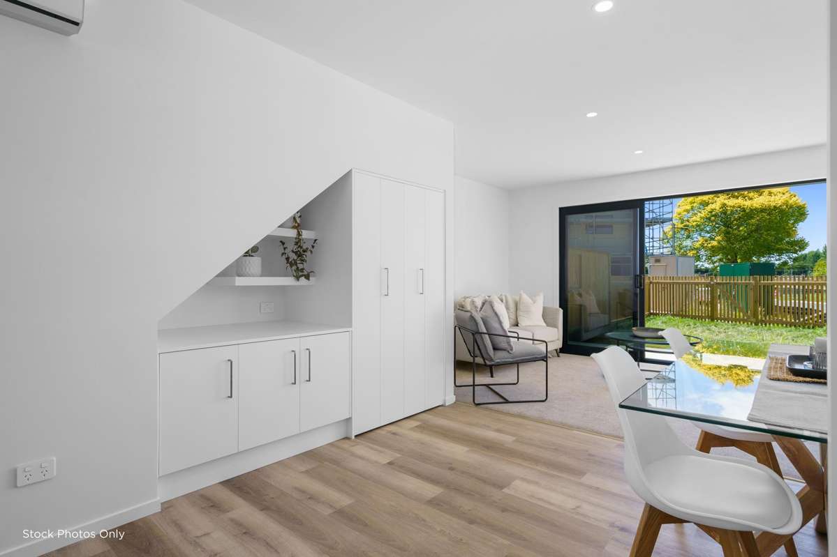 2 and 4 Whitespire Way_2