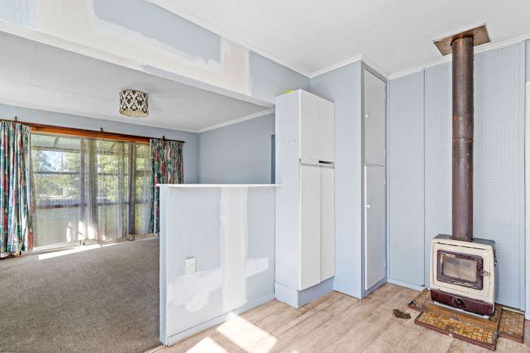 412 High Street South Carterton_7