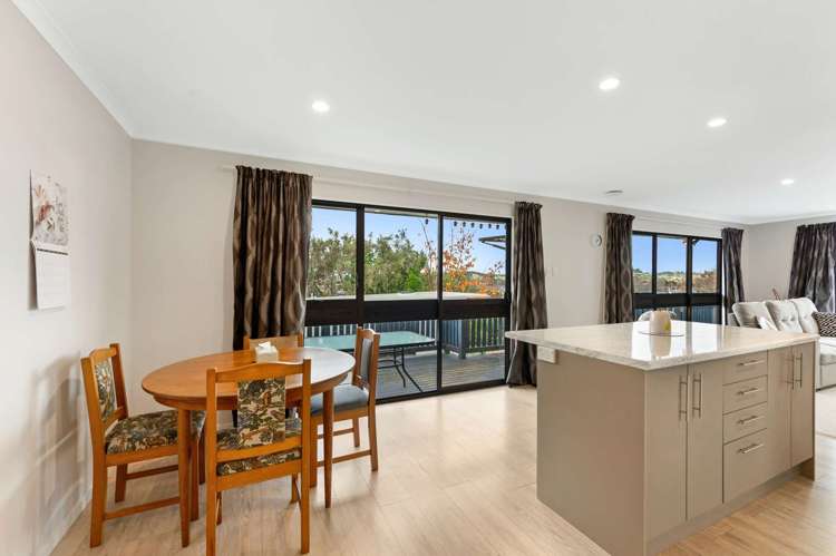 8 Parkdale Drive_5