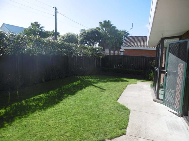 2/2 Moana Avenue Belmont_1