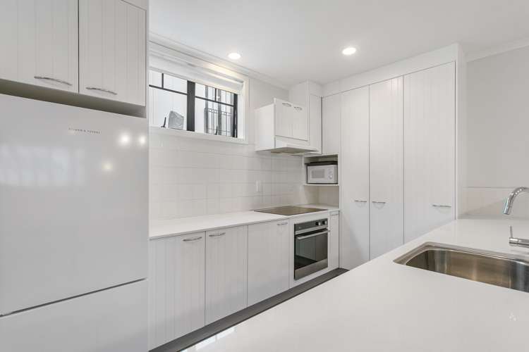 6f/8 Farnham Street Parnell_4