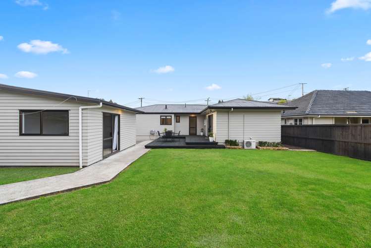 10 Naylor Street Hamilton East_13