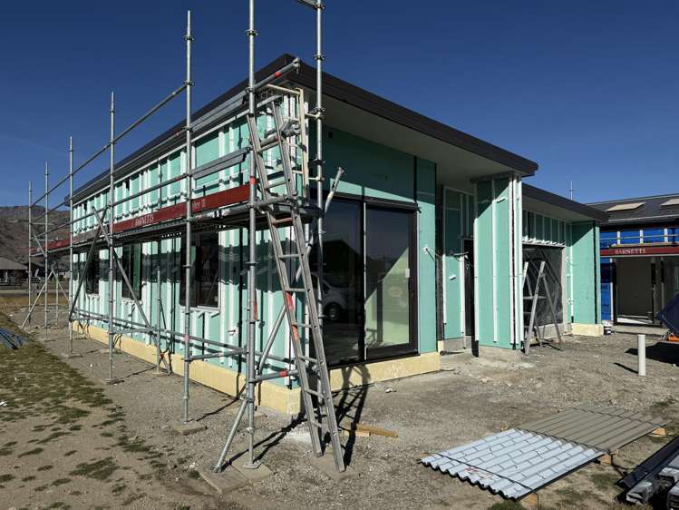 178 Burdon Loop Lake Hawea_4