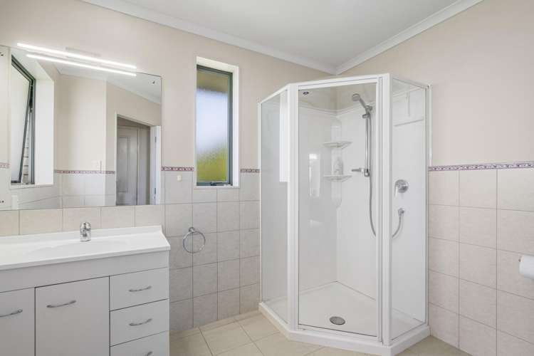 95 Athol Place Algies Bay_17