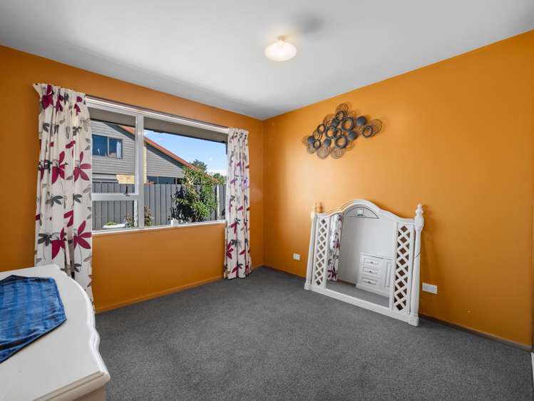 9 Falcon Drive Allenton_15