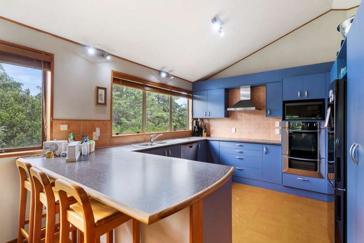 305 Hill Road The Gardens_13