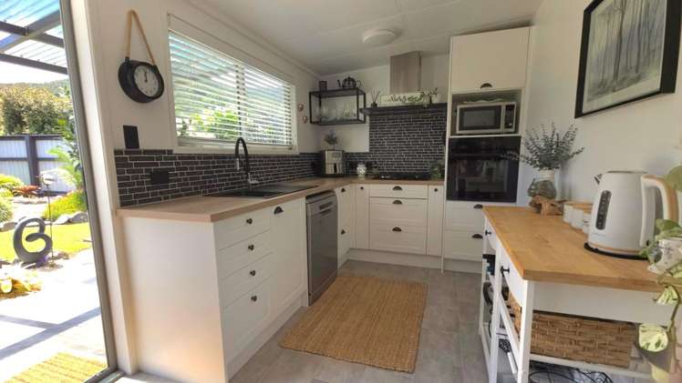 19 West Crescent Te Puru_8