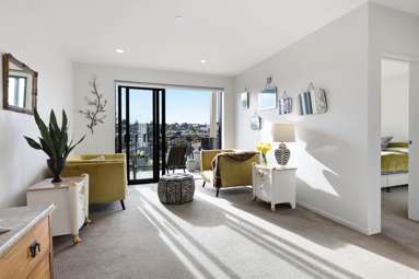 303/3 Bluegrey Avenue_3