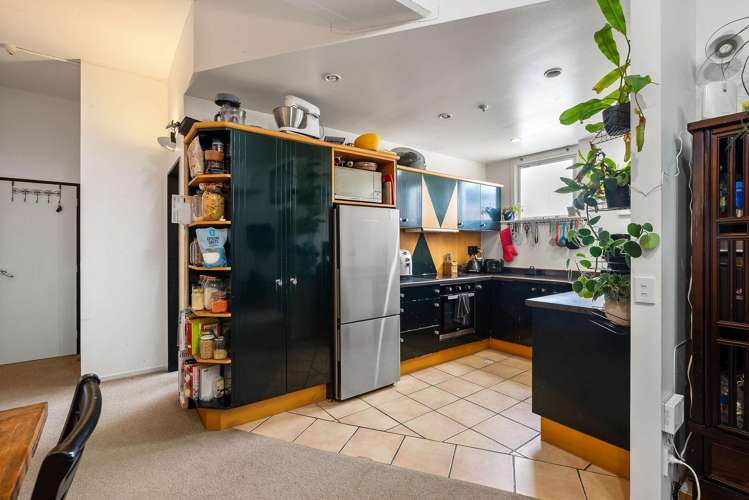 2/33 Hania Street Mount Victoria_6