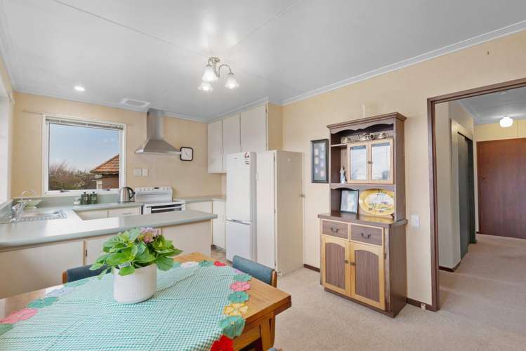 9 Mavis Street Saint Clair_10