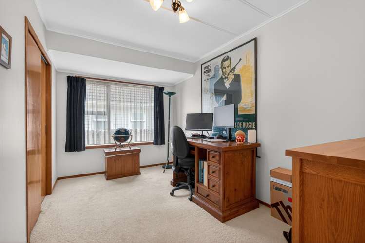 92 Peel Place Wainuiomata_11