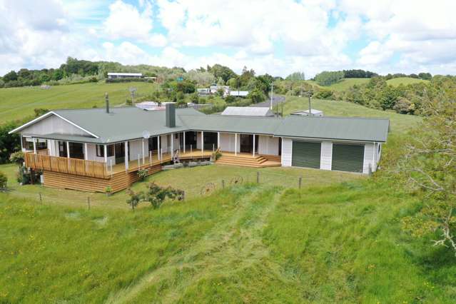 4.6Ha, 4 Titles, large Home