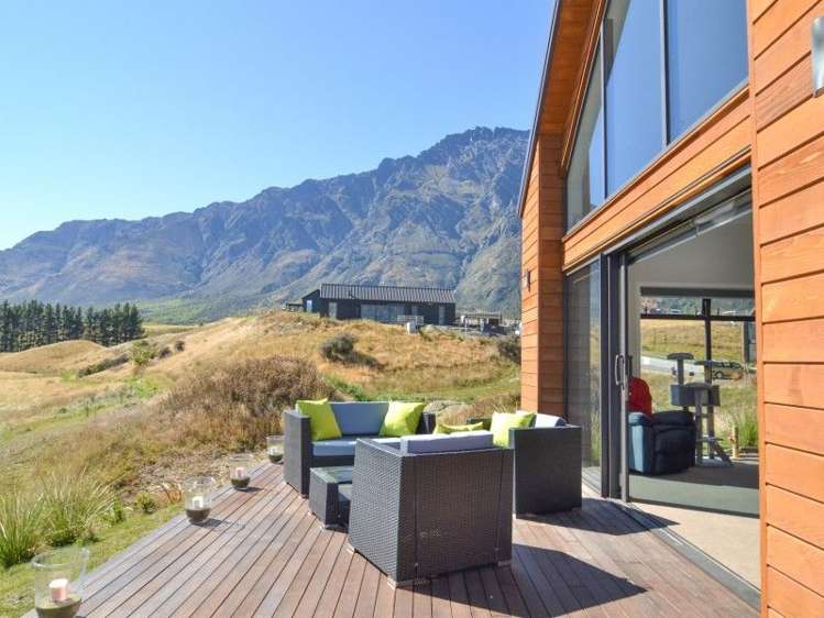 46 Falconer Rise Jacks Point_16