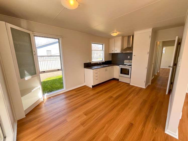 7 Guy Avenue 10516_1