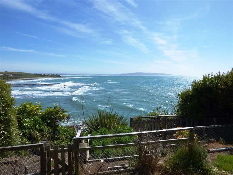 5 Esplanade Kaka Point_1