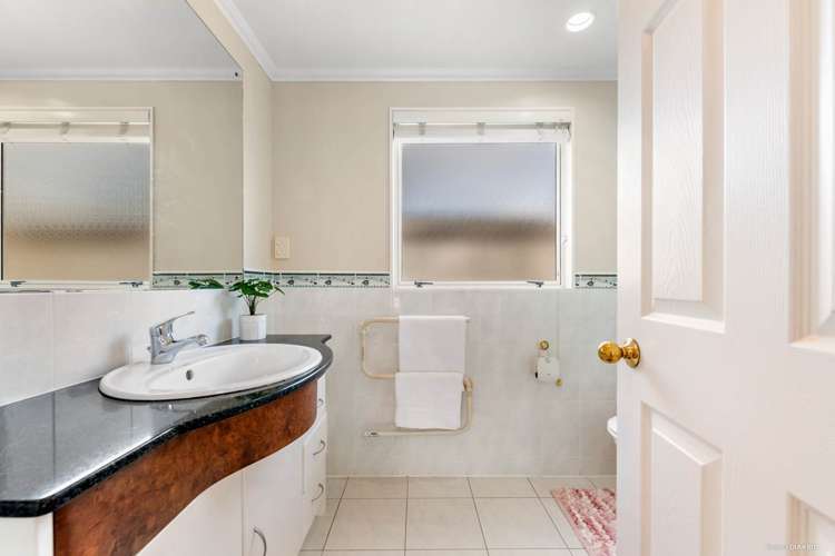 13 Tir Conaill Avenue Flat Bush_6