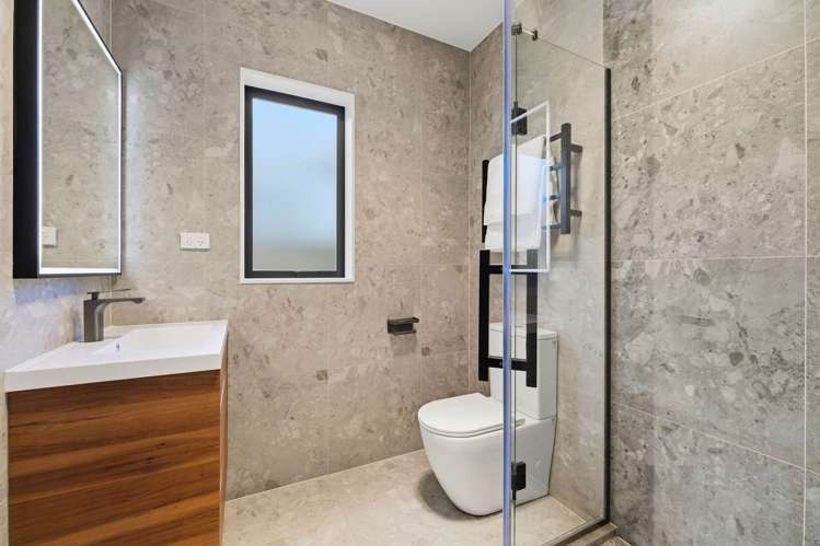 31 Ascent Street Flat Bush_28