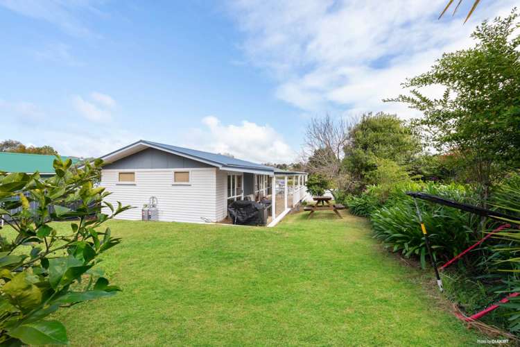 48 Captain Scott Road Glen Eden_10