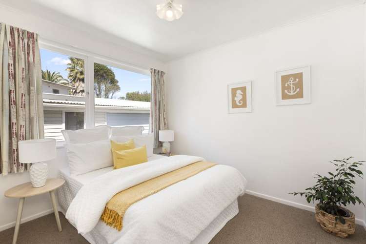 1/73a Salisbury Road Birkdale_12