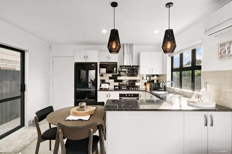 15a Seaward Place 1824_2