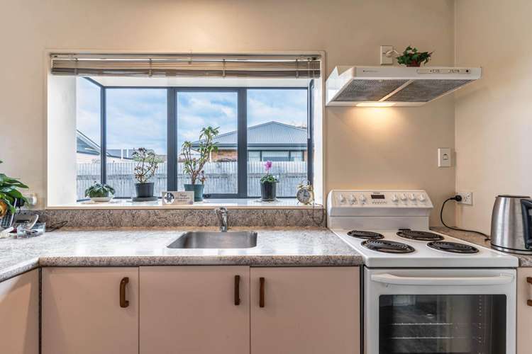 8A Brian Bary Street_5