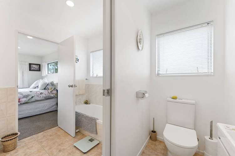 1/21 Peach Road Glenfield_16