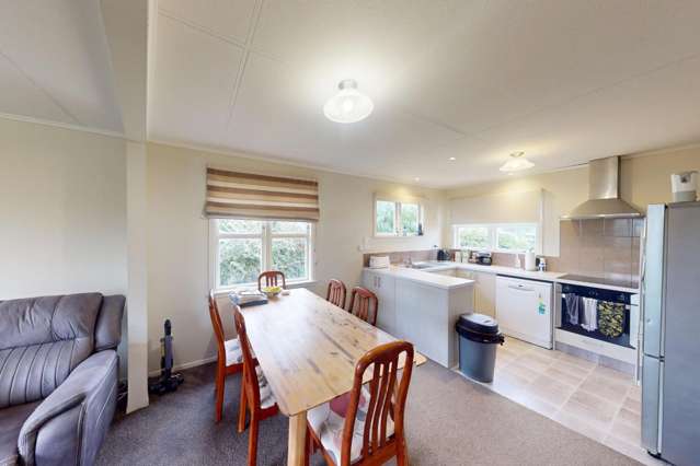 2 Balmoral Crescent 1227_2