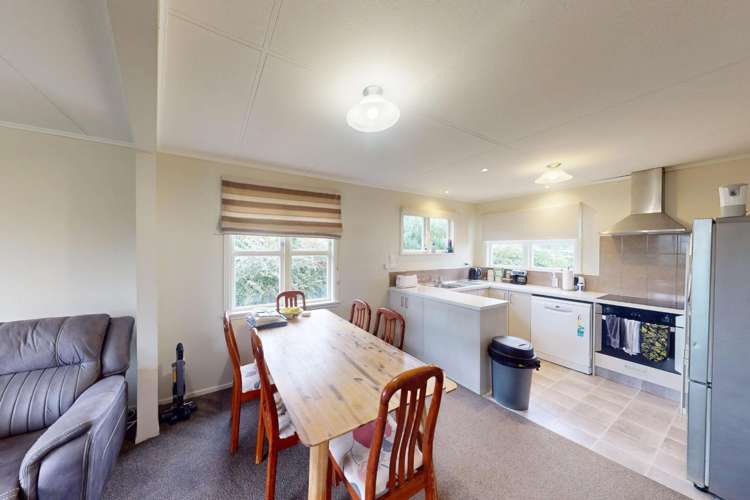 2 Balmoral Crescent 1227_2