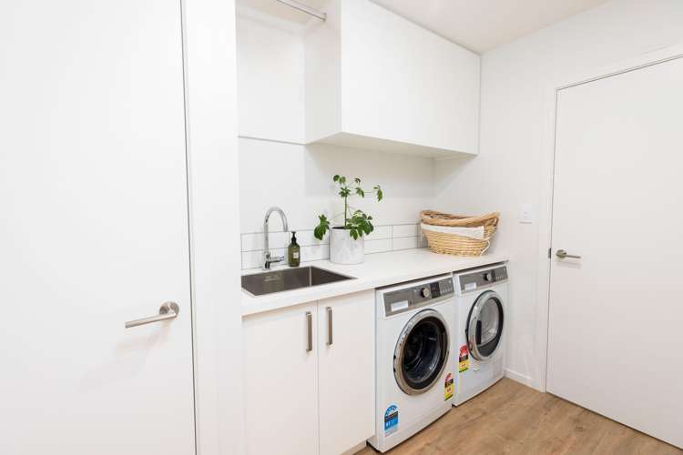 17 Monte Crescent Lincoln_17