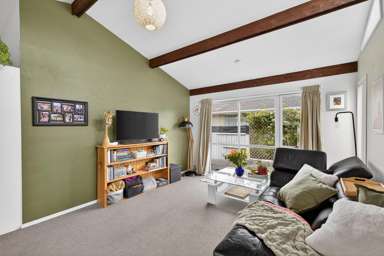 2/15 Sandra Street_2