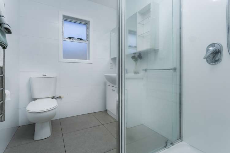 1/1 Anne Road Hillcrest_7