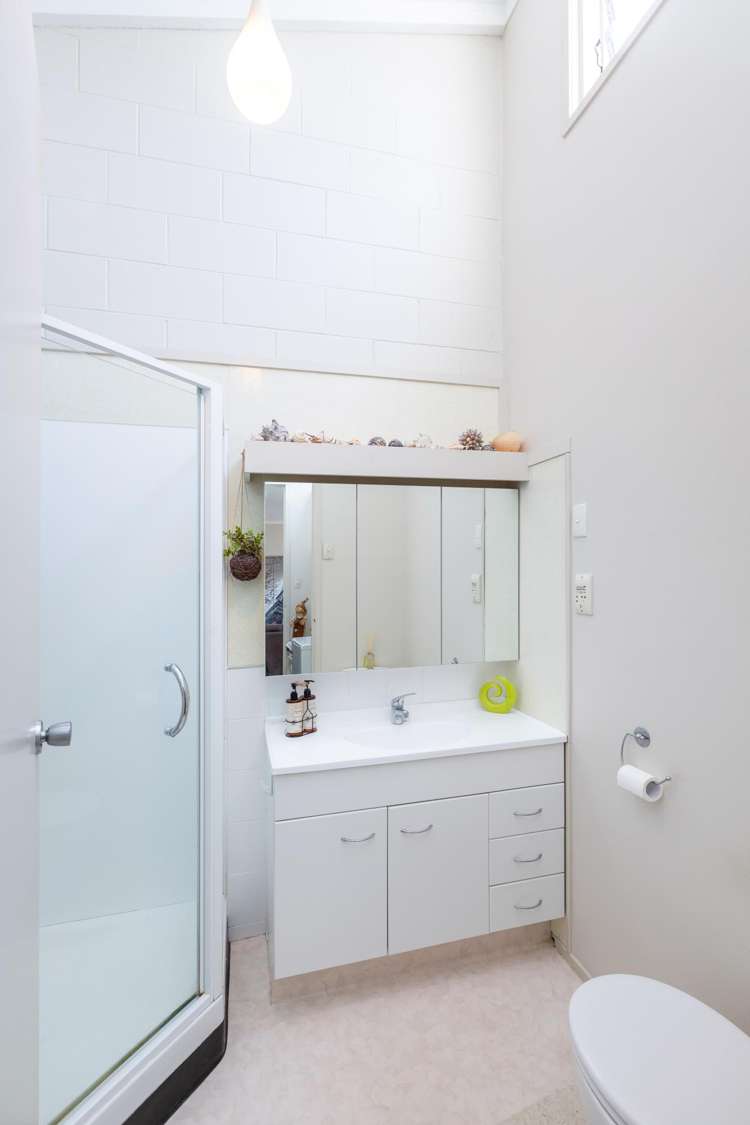 4/109a Te Atatu Road Te Atatu South_12