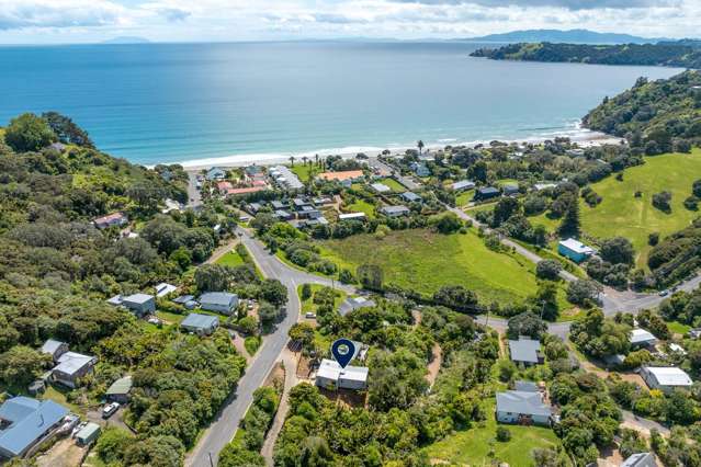 Exquisite brand-new build, 300m to Onetangi beach