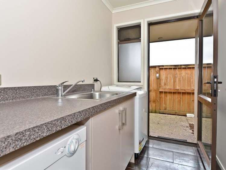 112 Huntington Drive Huntington_21