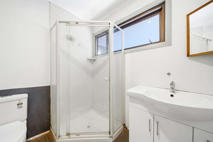 107 Sunrise Avenue Murrays Bay_13