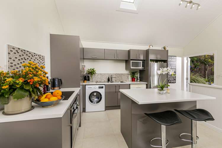 47 Lake Road Devonport_5