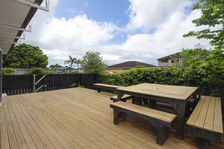 25 Crispe Road Clarks Beach_21