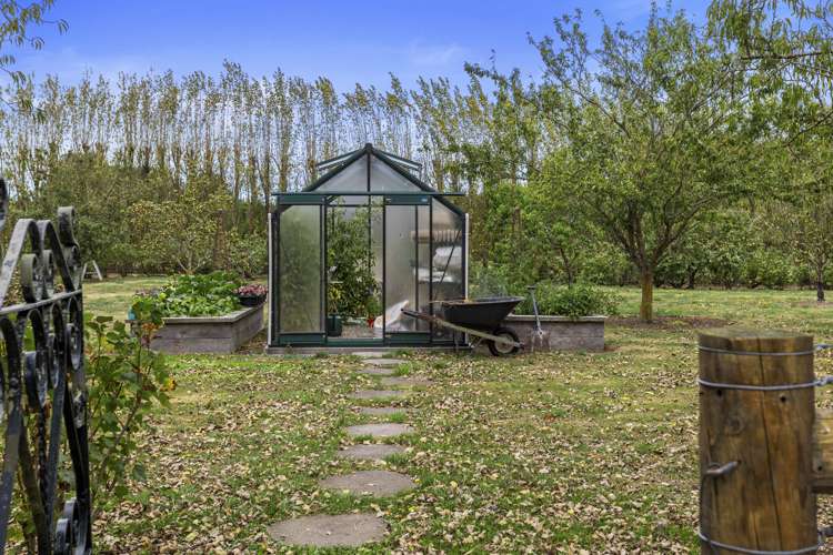 481 Halkett Road West Melton_39