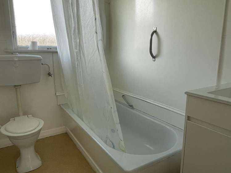 2/1A Tocker Street 1353_3