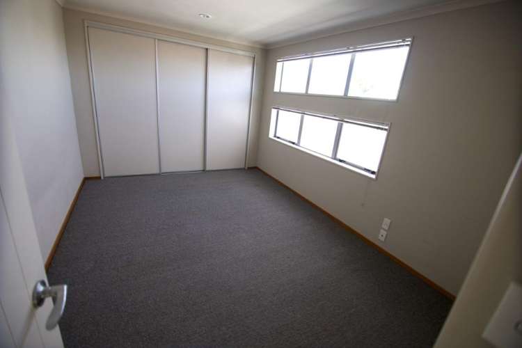 6A Dowding Street 1107_8