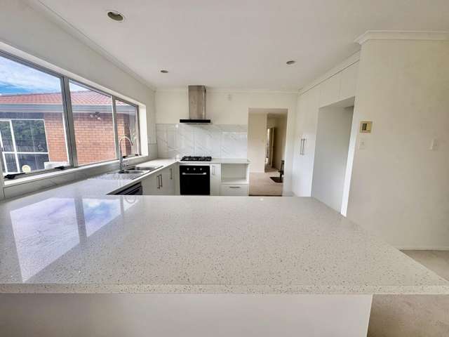 3 Trinity Place 10862_1