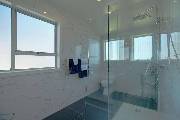 98 The Esplanade Westshore_14
