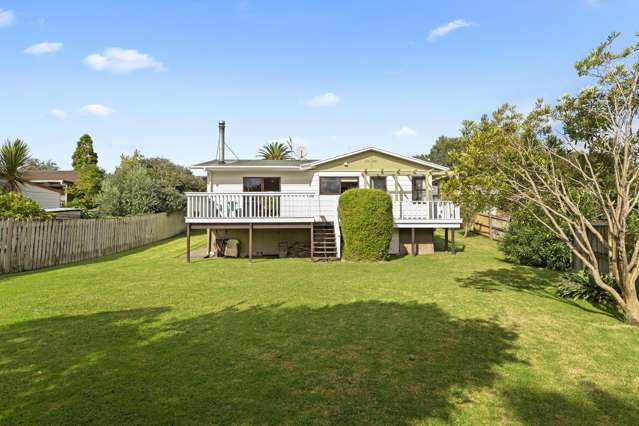 Vendors downsizing - RARE family opportunity!