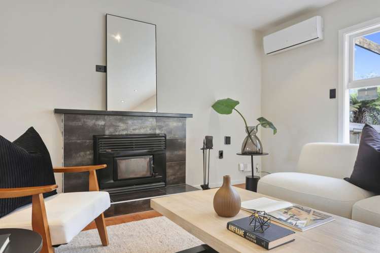 17 Golf Road New Lynn_9