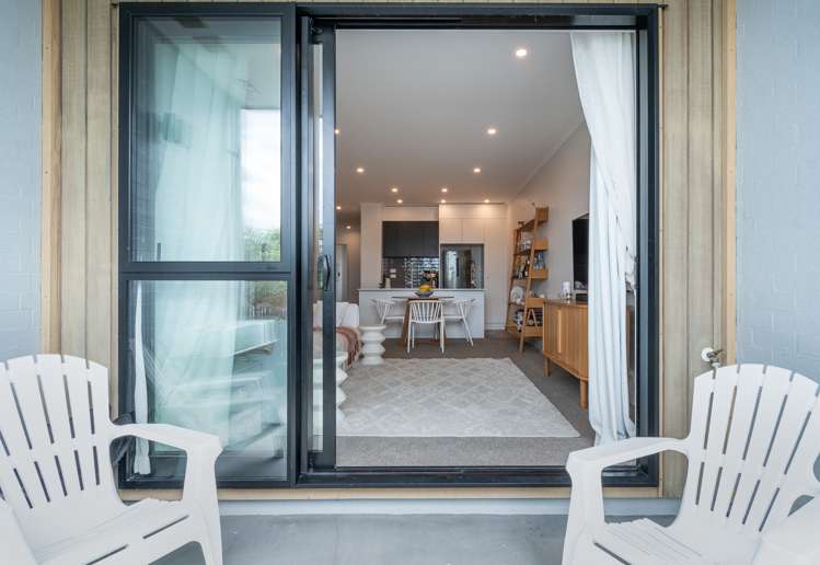 6/1 Genevieve Lane Hobsonville_8