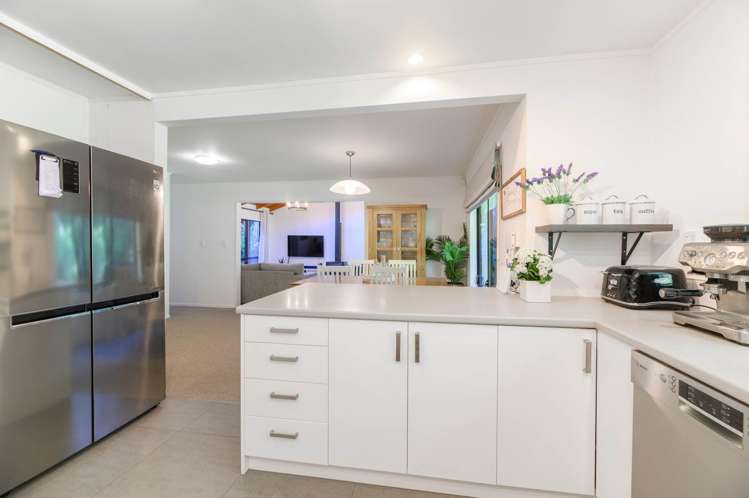 1/96a Konini Road Titirangi_5