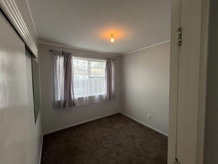 38 Thornlow Street Glendene_6