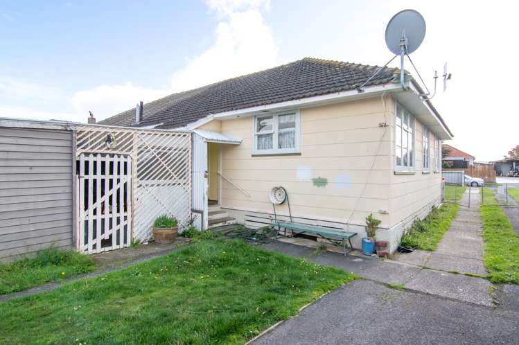 99 Clyde Crescent Roslyn_11